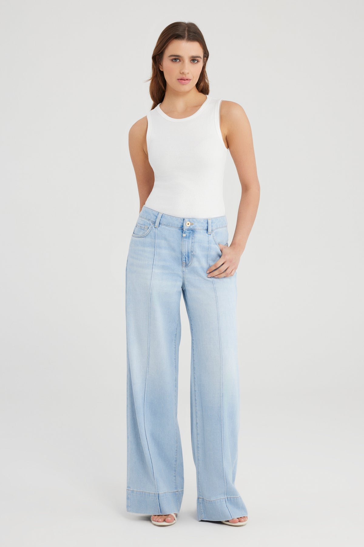 Layla Light Blue