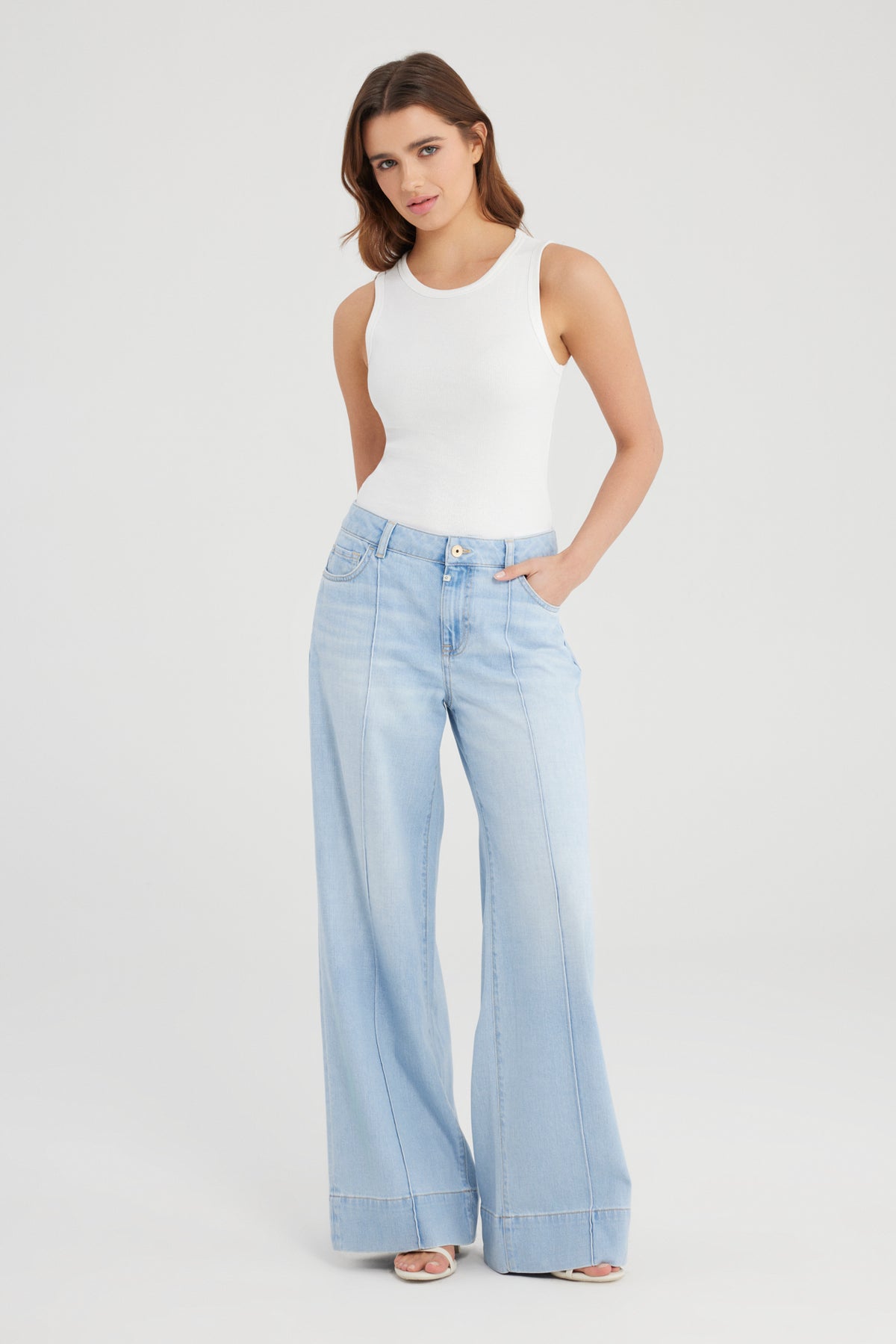 Layla Light Blue